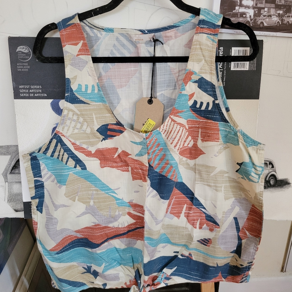 Sleeveless top